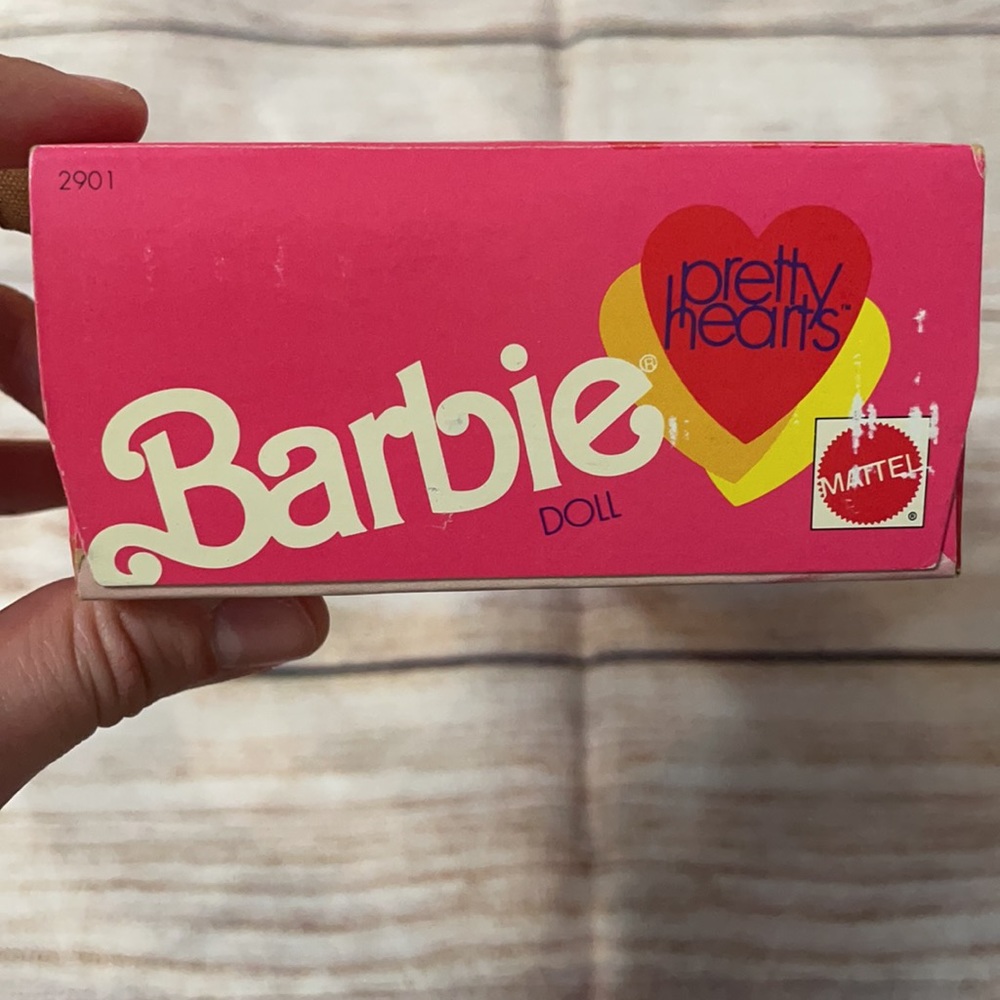 Pretty Hearts Barbie 1991 - Picture 8 of 10